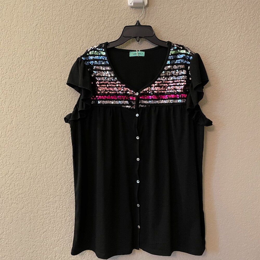 NWT: Sparking Design Sunshine and Rodeos Top Sz M